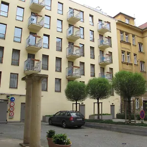 austria-suites.praguehotelsweb.com/